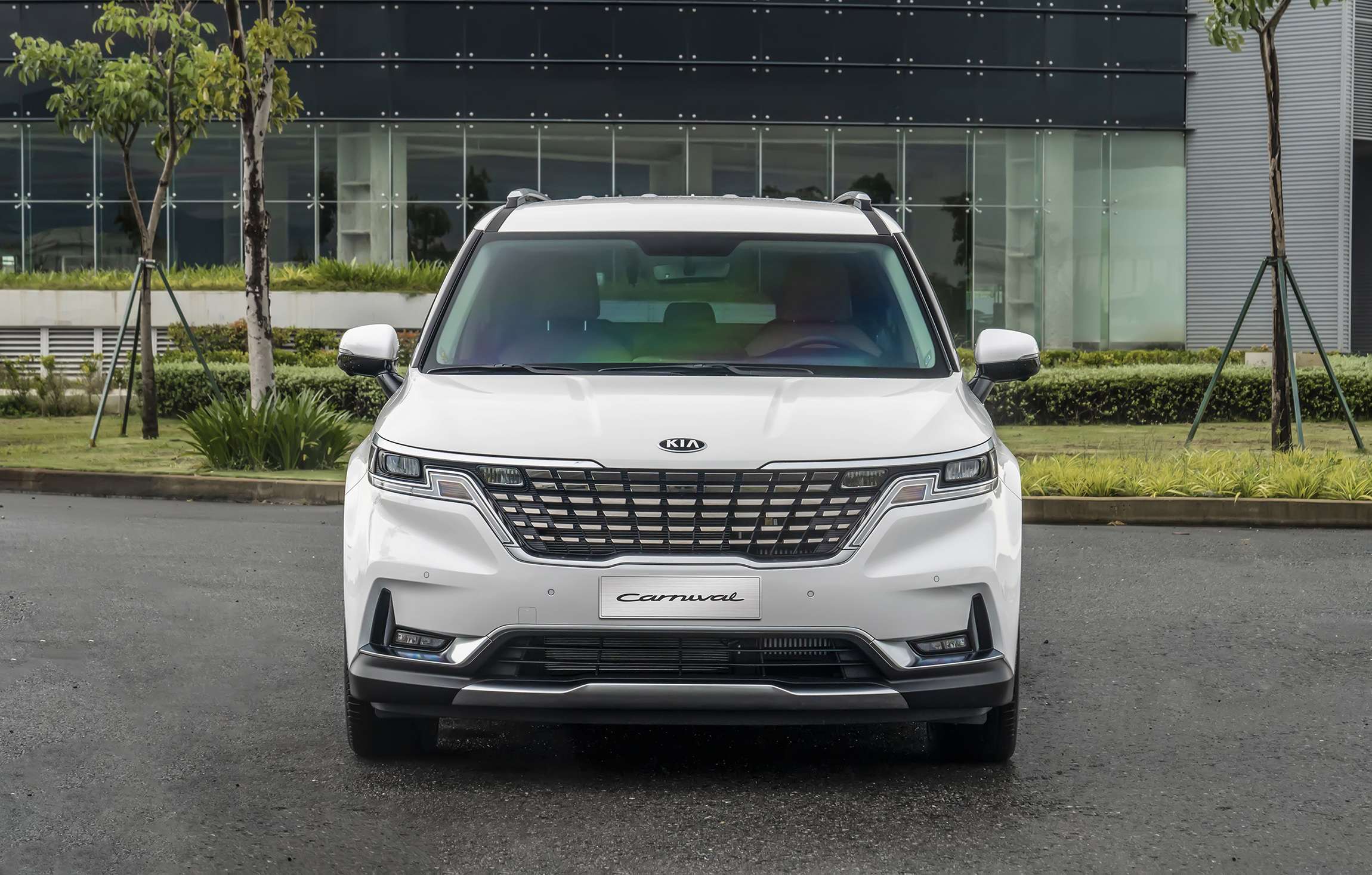 Thuê Xe Kia Carnival Cần Thơ - Dịch Vụ Xe Tự Lái & Có Lái Xe