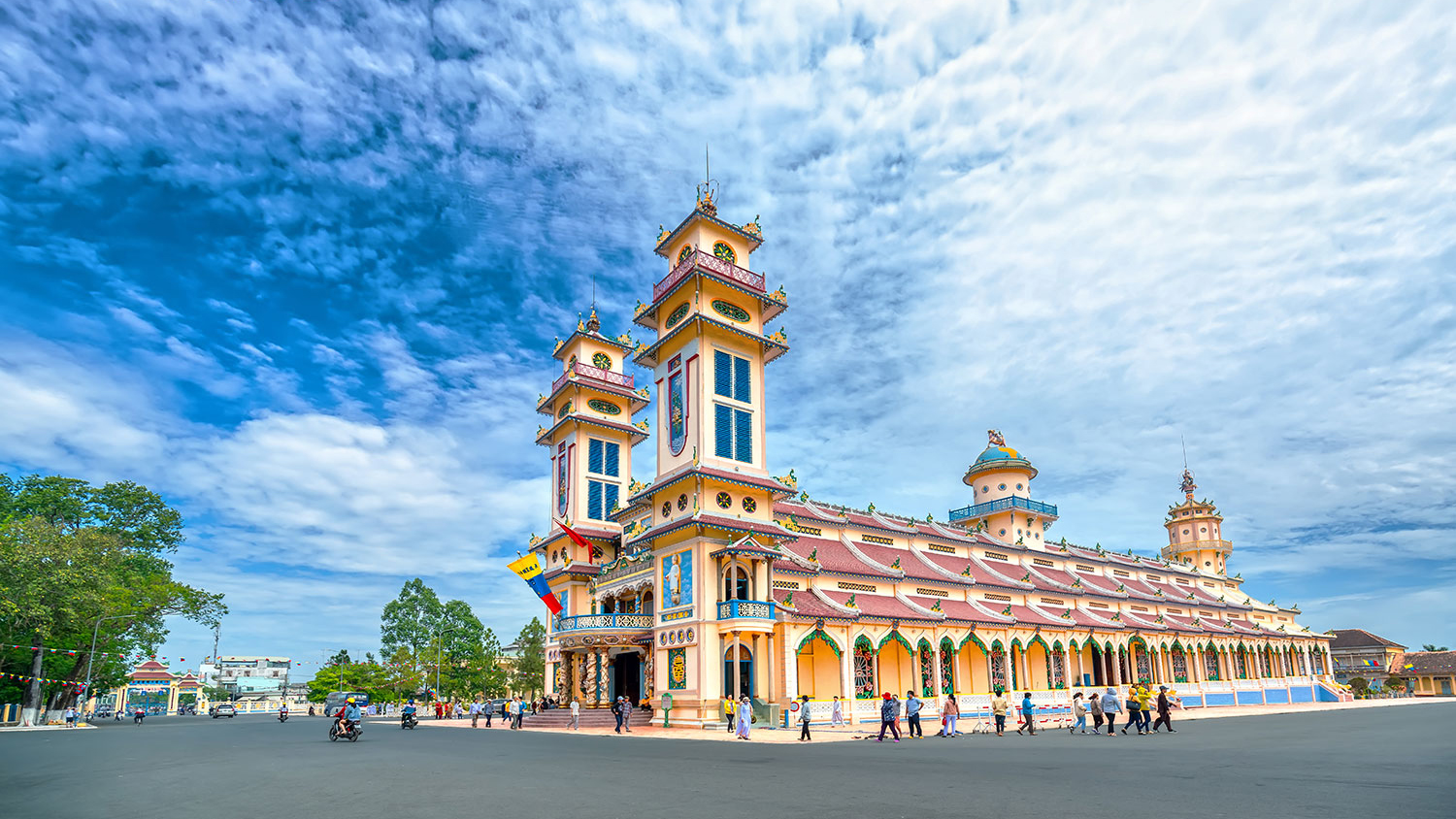 Thuê xe Cần Thơ đi Tây Ninh 1 ngày - Nguyễn Duy Travel